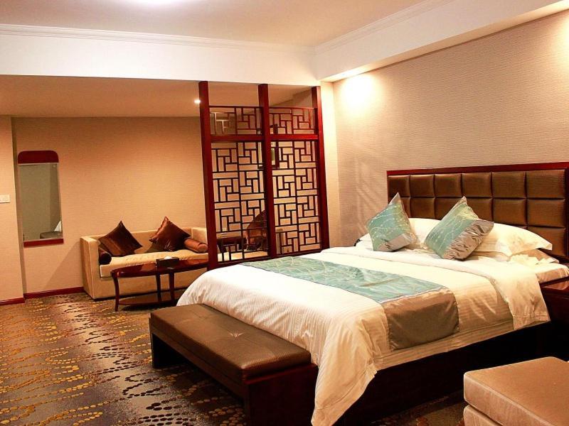 Greentree Inn Jiangxi Jindezhen People Square Jindin Business Hotel Csingtöcsen Kültér fotó